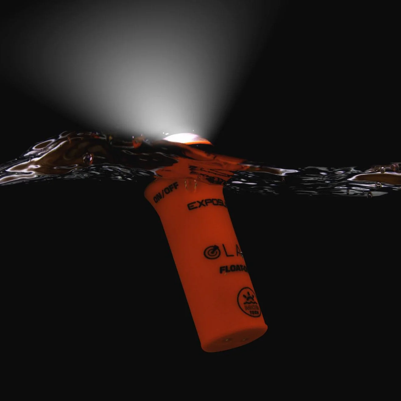 Float-On torch with Man Overboard Technology - Image 3