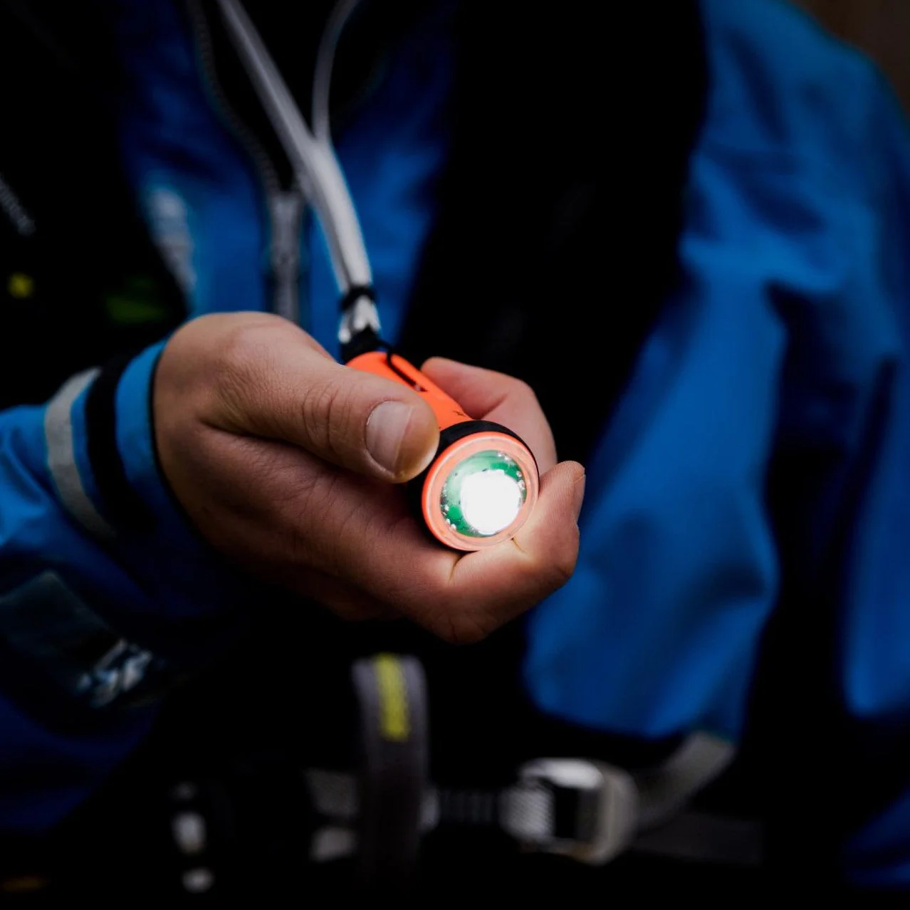 Float-On torch with Man Overboard Technology - Image 6