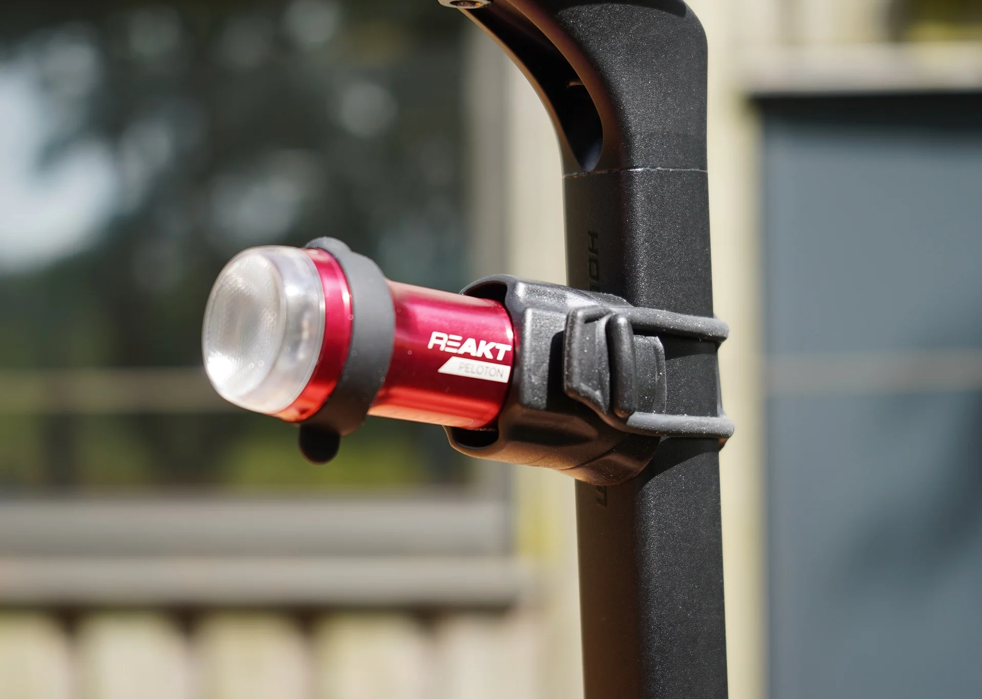 D-Shaped Seat Post Silicone insert With BOOST-R Bracket - Image 2