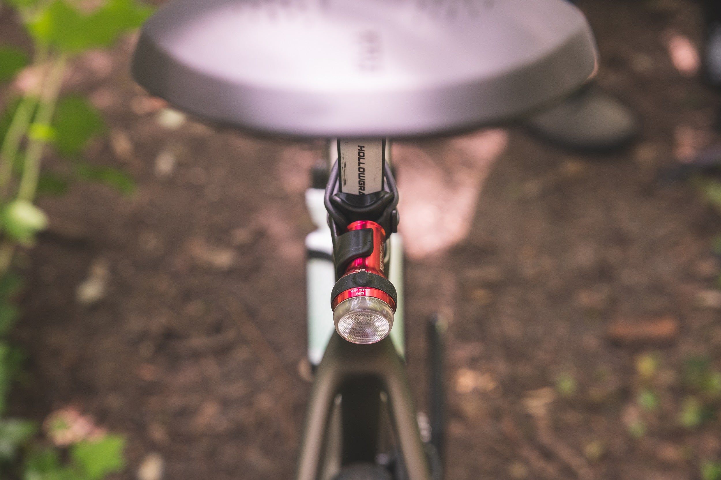 D-Shaped Seatpost Silicone insert with TraceR bracket - Image 3